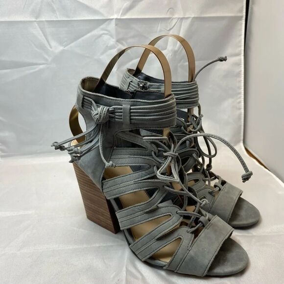 Vince Camuto "Ranata" Heeled strappy Sandals 8 - Picture 1 of 7